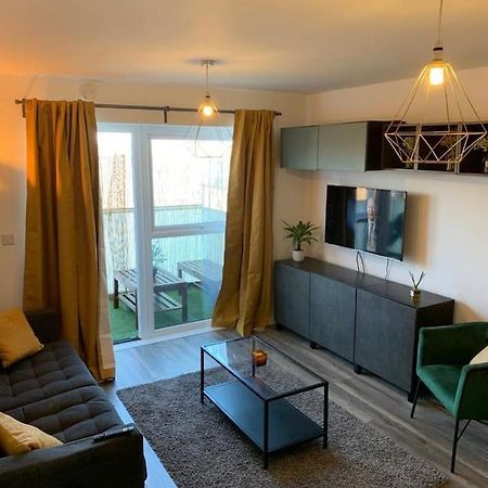 Lovely 1-Bed Serviced Apartment With Free Parking West Thurrock Exteriér fotografie