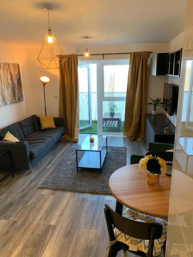 Lovely 1-Bed Serviced Apartment With Free Parking West Thurrock Exteriér fotografie