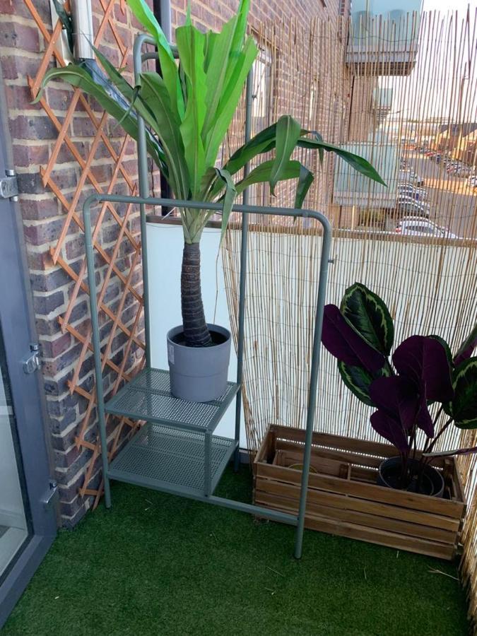 Lovely 1-Bed Serviced Apartment With Free Parking West Thurrock Exteriér fotografie